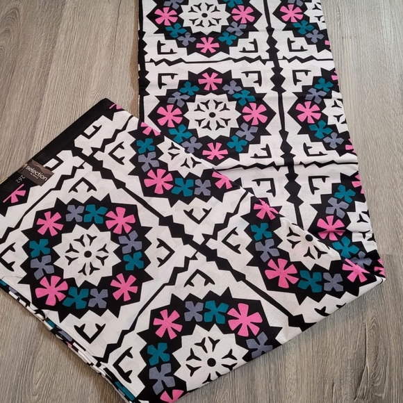 AFRICAN FABRICS  1OO% COTTON  ● 6 YARDS FABRICS - Picture 14 of 16